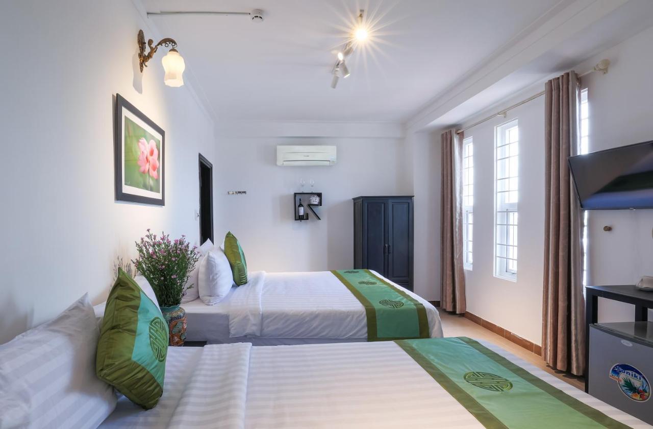 Charming Riverside Hotel Хуе Екстериор снимка
