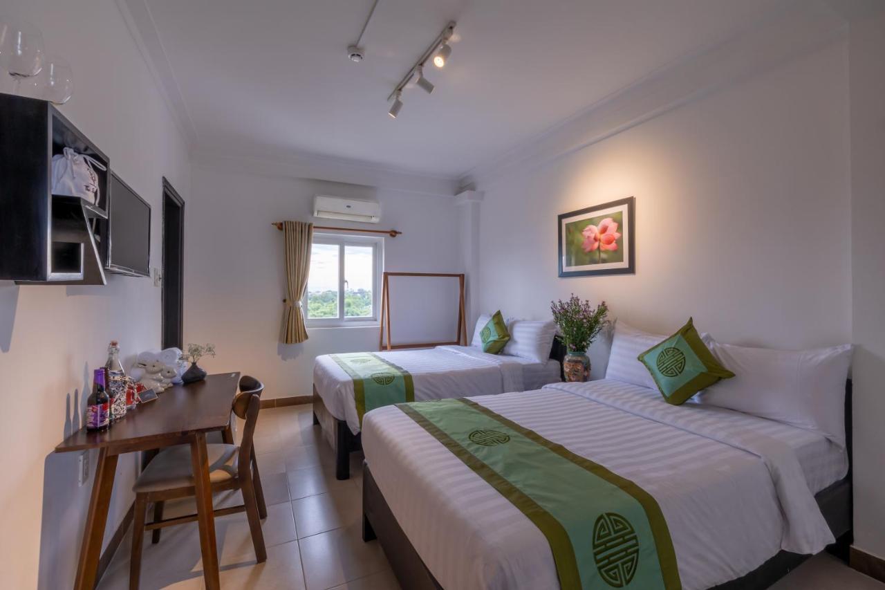 Charming Riverside Hotel Хуе Екстериор снимка