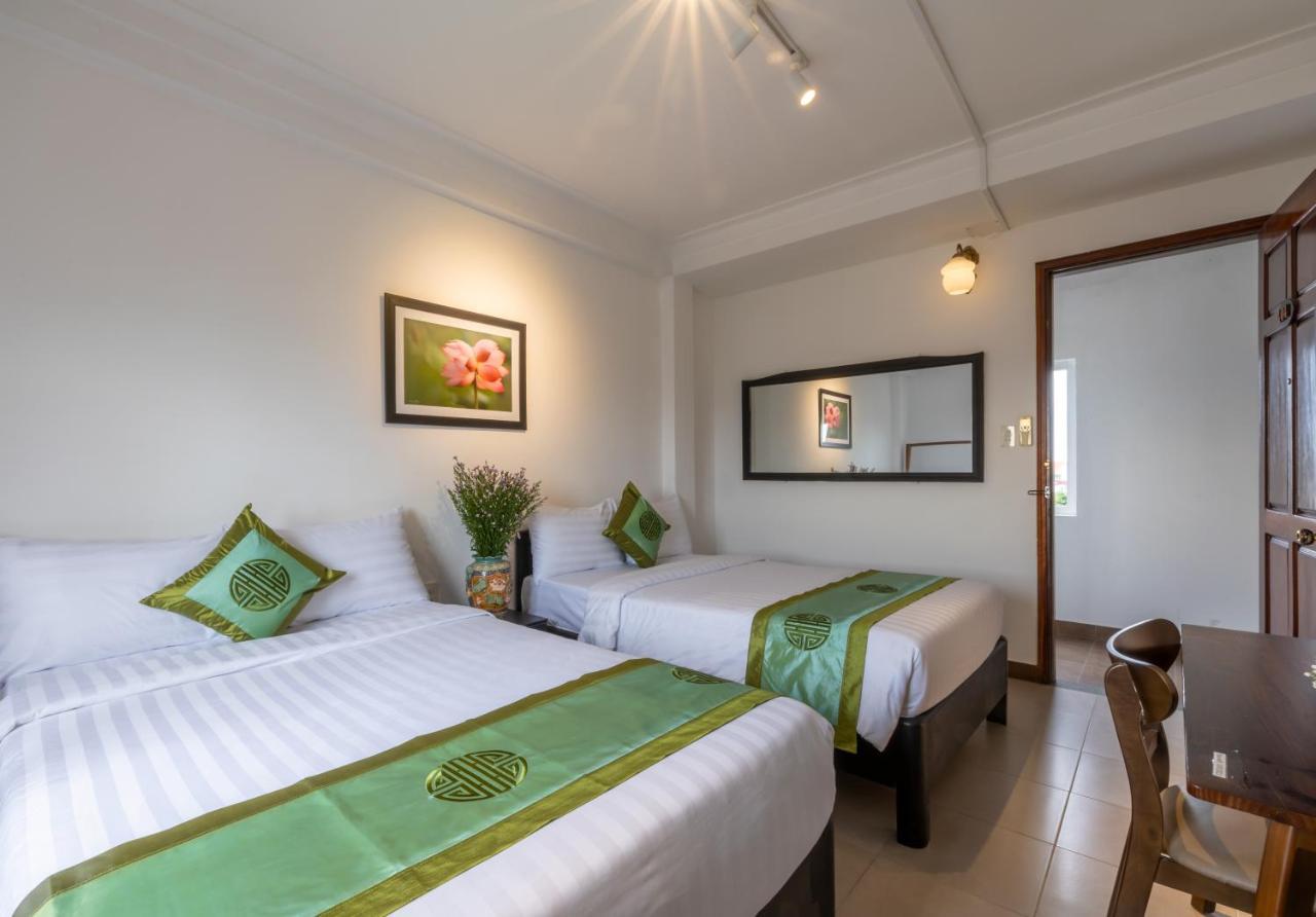 Charming Riverside Hotel Хуе Екстериор снимка