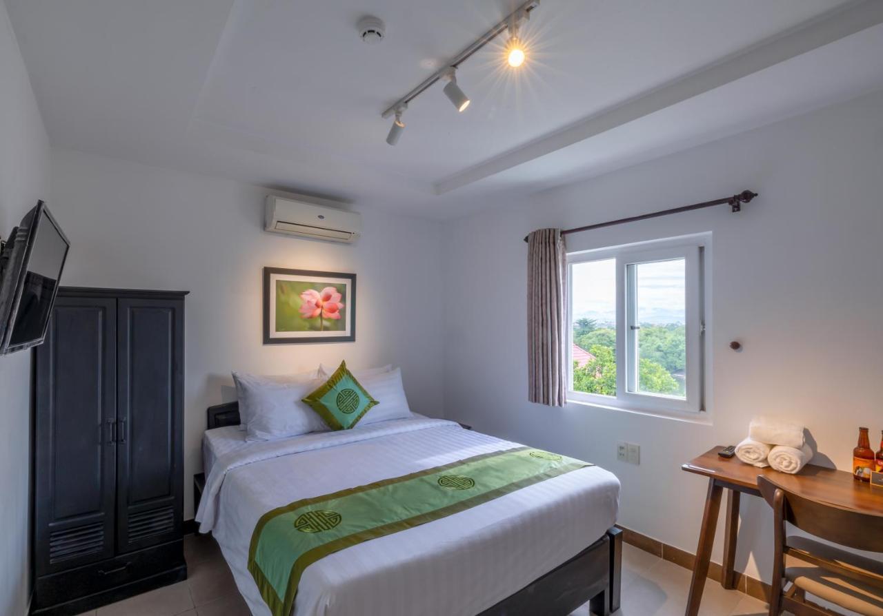 Charming Riverside Hotel Хуе Екстериор снимка