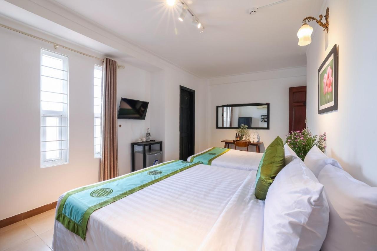 Charming Riverside Hotel Хуе Екстериор снимка