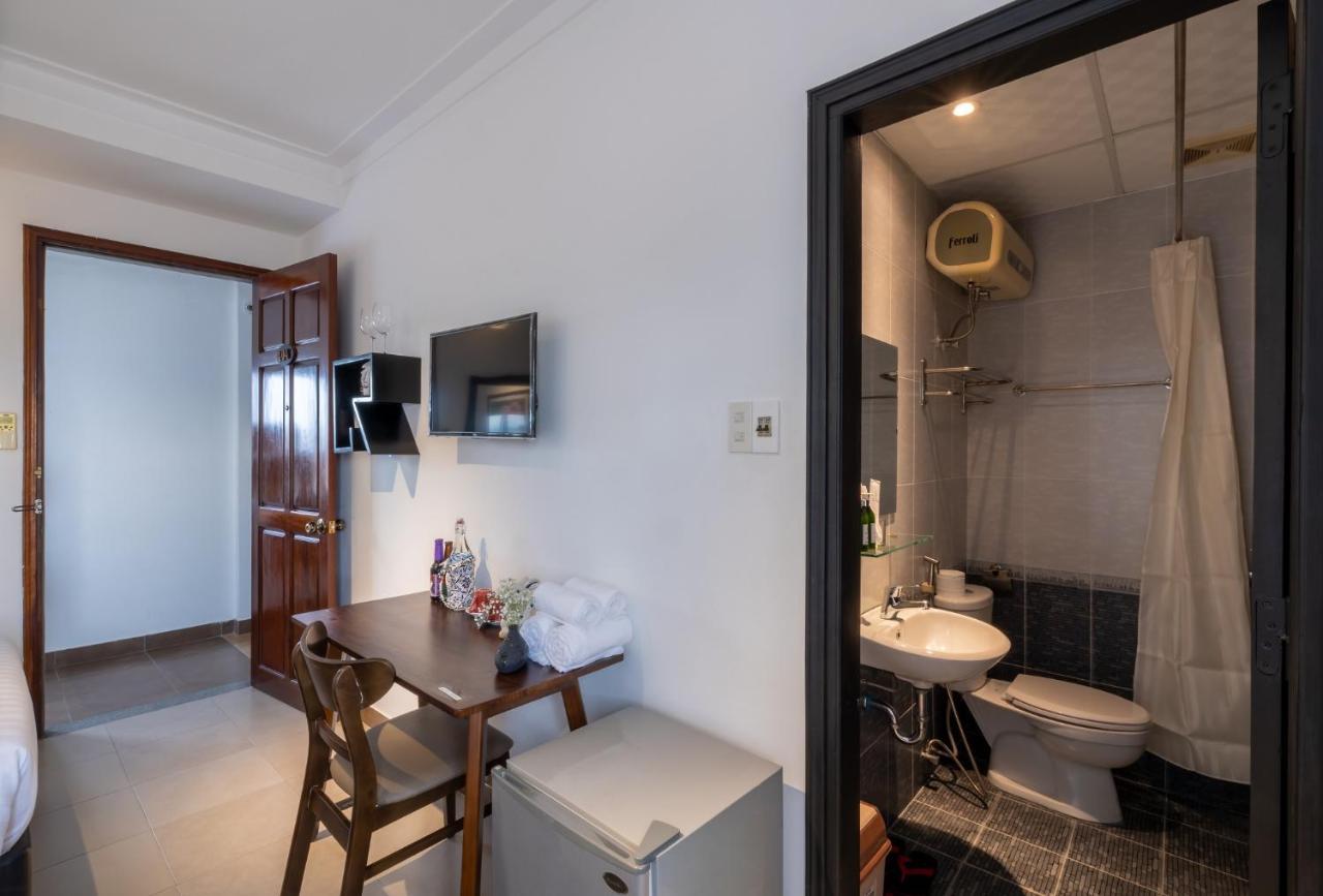 Charming Riverside Hotel Хуе Екстериор снимка