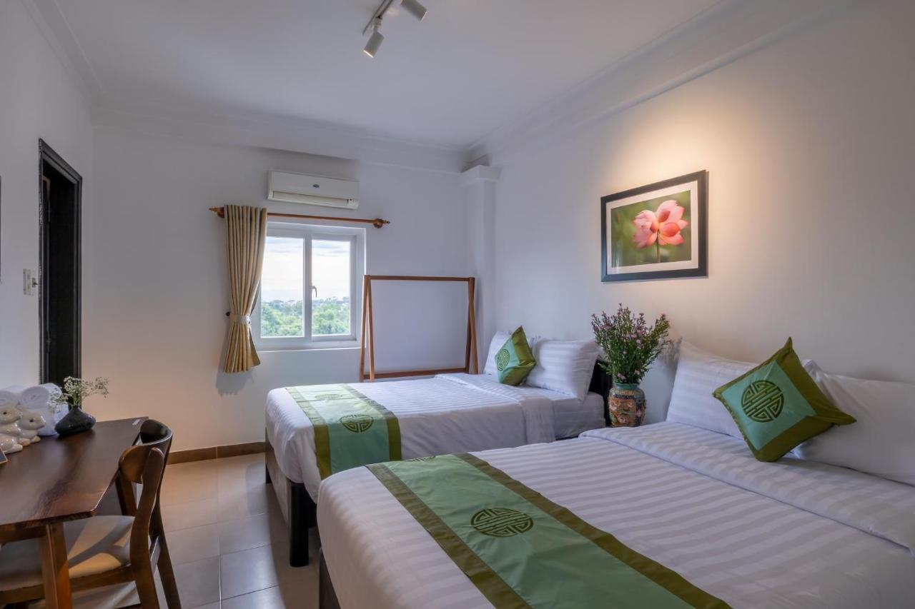 Charming Riverside Hotel Хуе Екстериор снимка