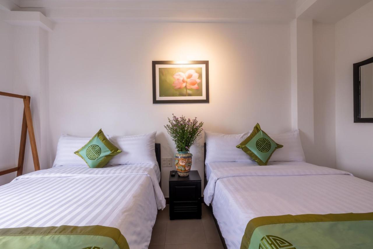 Charming Riverside Hotel Хуе Екстериор снимка