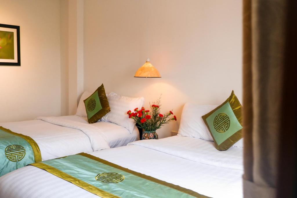 Charming Riverside Hotel Хуе Екстериор снимка