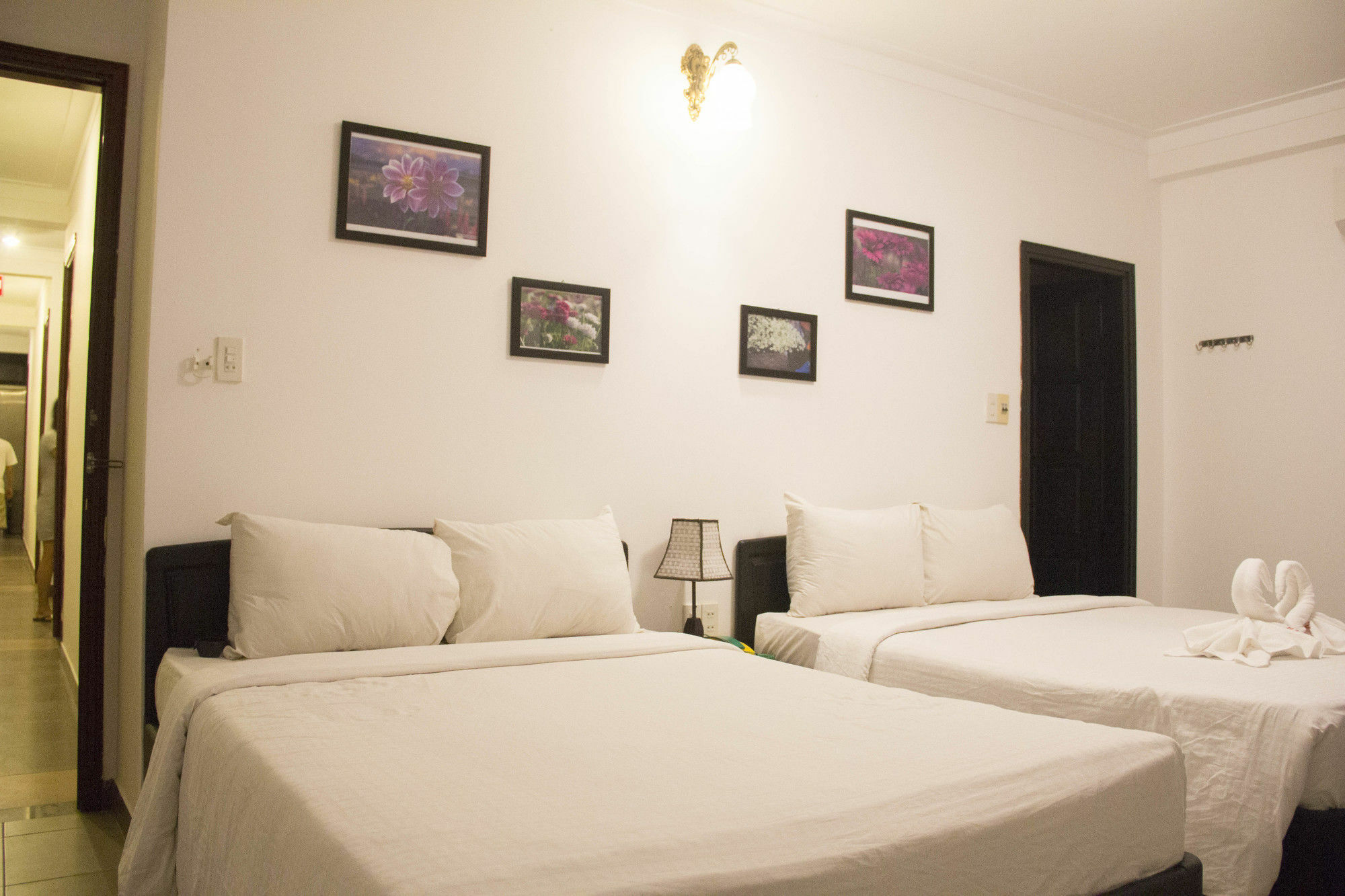 Charming Riverside Hotel Хуе Екстериор снимка